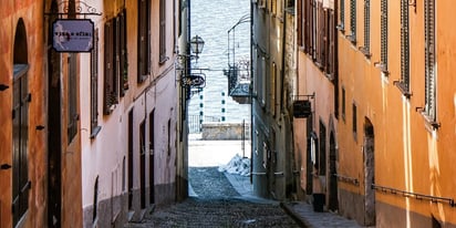 Five Tips to Go on Vacation Without Becoming Broke