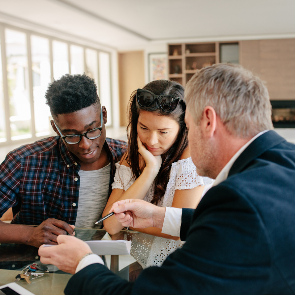 couple talking to a mortgage broker